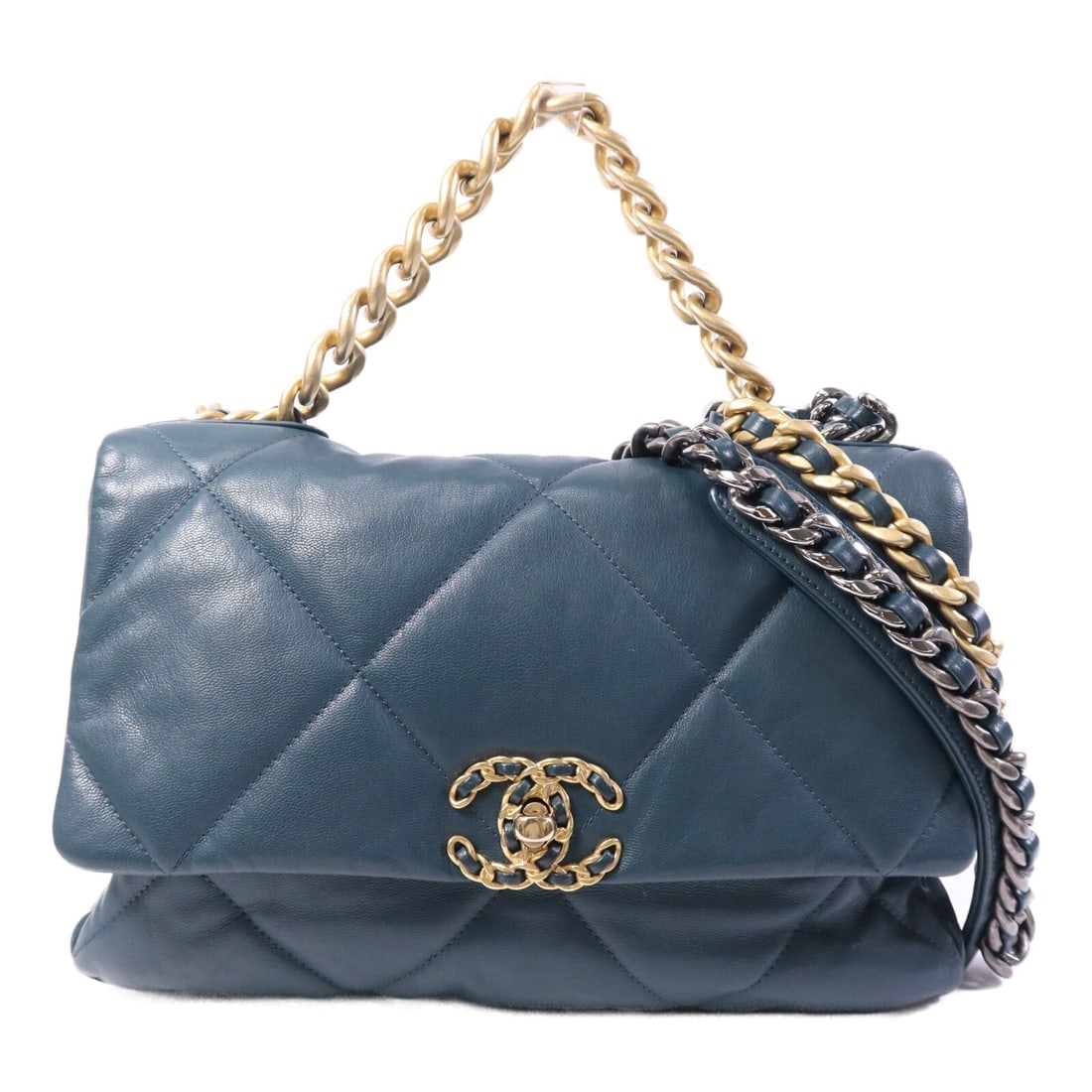Chanel 19 Green Lambskin Large Shoulder Bag with Chain Detail: Chanel 19 Green Lambskin Large Shoulder Bag with Chain Detail This is a CHANEL 19 Large Chain Shoulder Bag crafted from green lambskin leather. Designed for versatile use, it can be worn as a shoulder