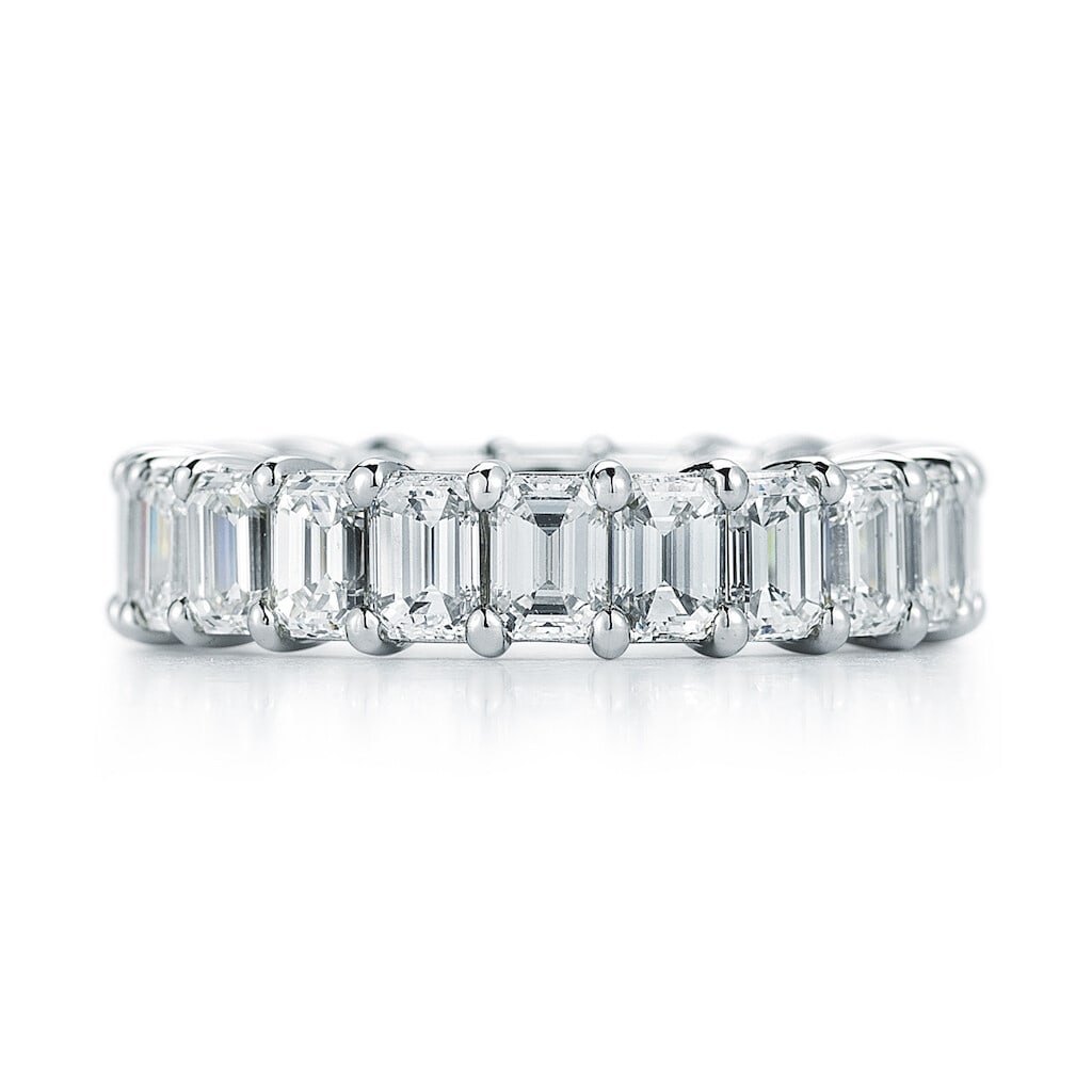 Rachel Koen 5.17 cttw Platinum Emerald Cut Diamond Eternity Band: Rachel Koen 5.17 cttw Platinum Emerald Cut Diamond Eternity Band This exquisite Platinum Emerald Cut Diamond Eternity Band is a stunning piece from Rachel Koen, featuring a total carat weight of 5.17 