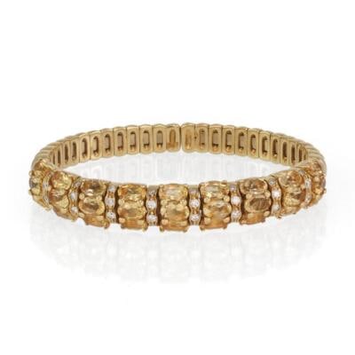 Estate 14 Carat Diamond Citrine 18k Yellow Gold Cuff Bracelet: Estate 14 Carat Diamond Citrine 18k Yellow Gold Cuff Bracelet Discover the elegance of this stunning Estate cuff bracelet, expertly crafted from 18k yellow gold. Designed for comfort and style, it fea