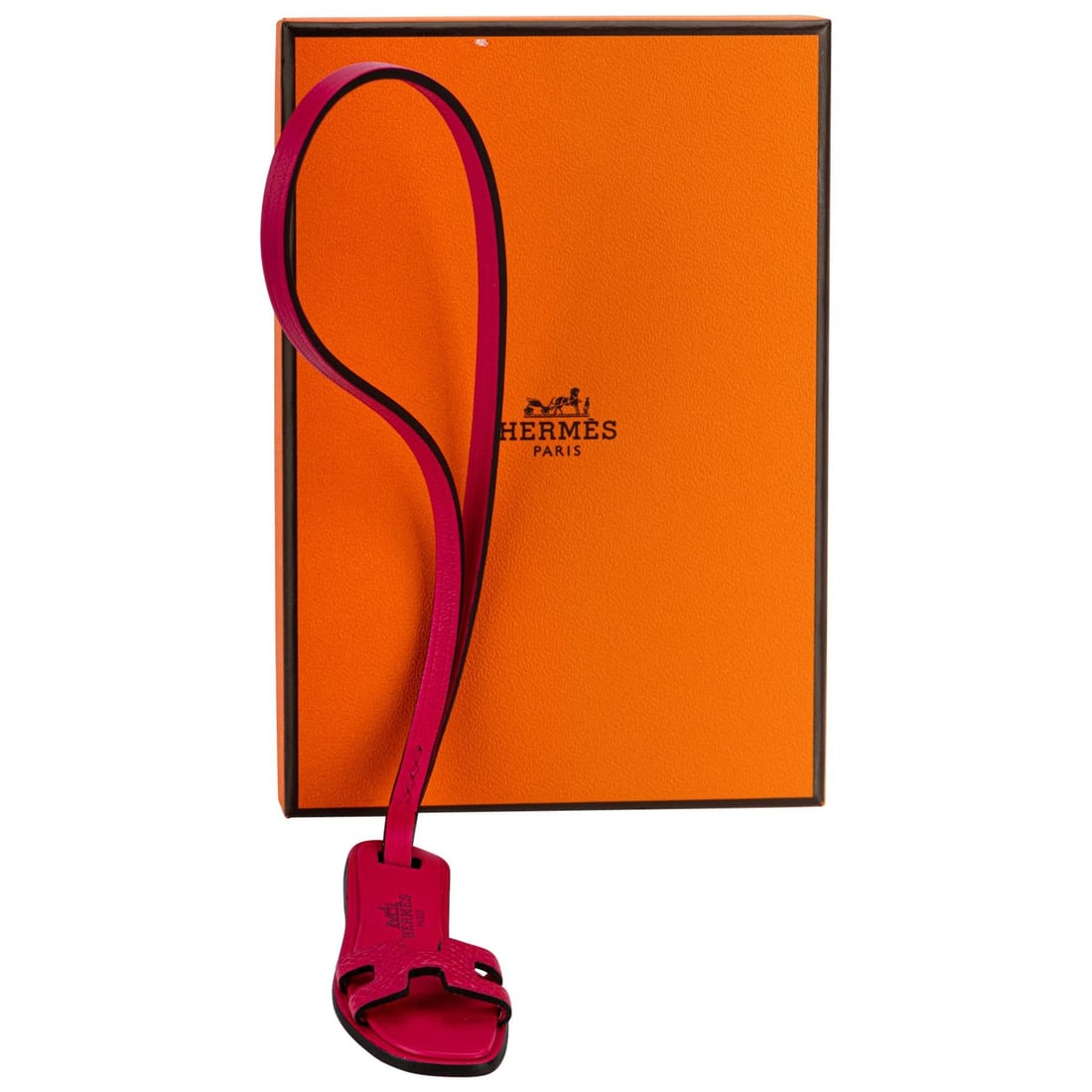 Hermes Rare Pink Epsom Leather Oran Bag Charm New in Box: Hermes Rare Pink Epsom Leather Oran Bag Charm New in Box This exquisite Hermes mini Oran bag charm is a rare collectible piece crafted from luxurious pink epsom leather. Ideal for adding a touch of el
