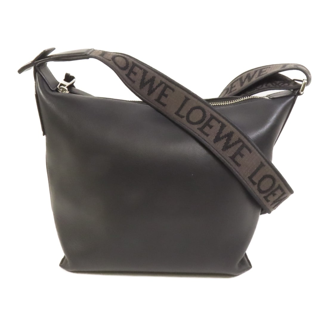 LOEWE Cubi Black Calfskin Shoulder Bag: LOEWE Cubi Black Calfskin Shoulder Bag This LOEWE Cubi shoulder bag is crafted from black calfskin leather and features a sleek, minimalist design. Designed for women, it offers a combination of style