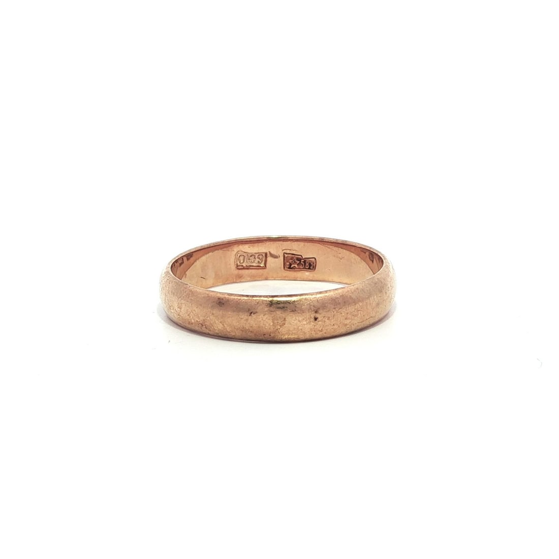 Vintage 14k Rosy Yellow Gold Classic 4.2mm Stackable Band Ring Size 7.5: Vintage 14k Rosy Yellow Gold Classic 4.2mm Stackable Band Ring Size 7.5 This vintage 14k rosy yellow gold band ring features a classic domed design, perfect for stacking or wearing alone. With a width