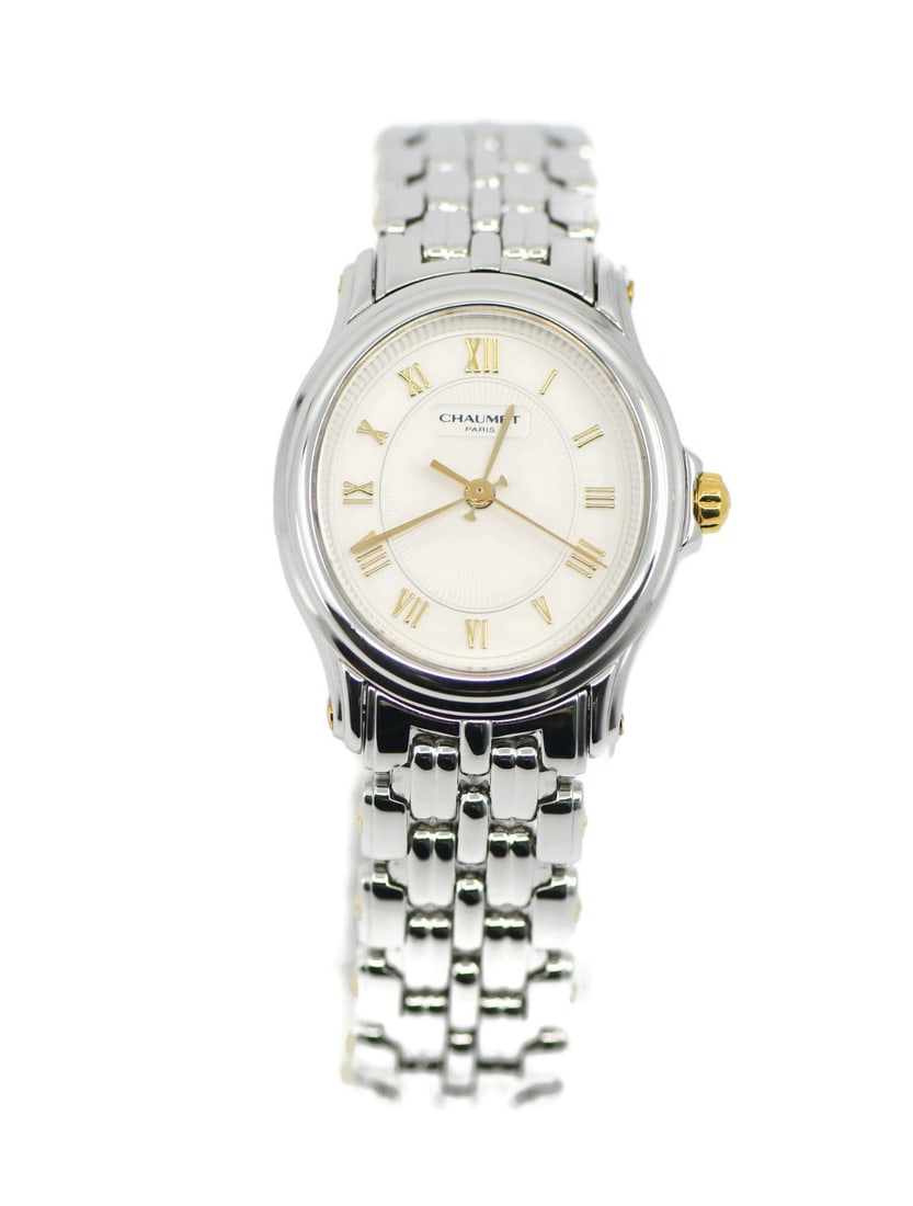 Chaumet Women Wristwatch Stainless Steel 21mm Swiss: Chaumet Women Wristwatch Stainless Steel 21mm Swiss This Chaumet wristwatch features a stainless steel case with a 21mm diameter, designed for women. Made in Switzerland, it accommodates wrist sizes u