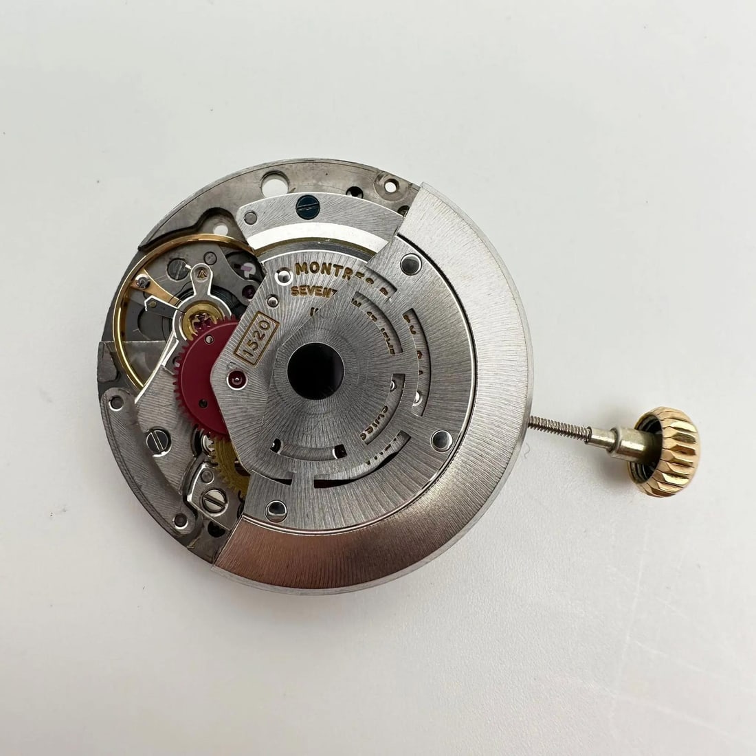Rolex Caliber 1520 Automatic Movement for Submariner and Air-King Models: Rolex Caliber 1520 Automatic Movement for Submariner and Air-King Models This is a pre-owned authentic Rolex Caliber 1520 self-winding mechanical movement. Designed for unisex adult use, it is compati