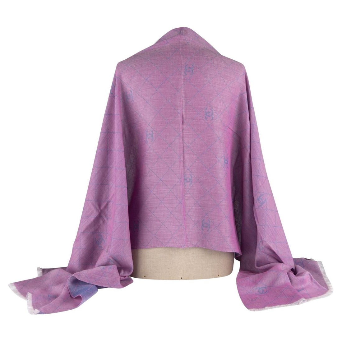 Chanel Cashmere Cotton Lilac Diamond Stole Italy 27 x 74: Chanel Cashmere Cotton Lilac Diamond Stole Italy 27 x 74 Elevate your style with this luxurious Chanel Cashmere Cotton Stole in a beautiful lilac hue. Crafted from a soft blend of 54% cashmere and 46%