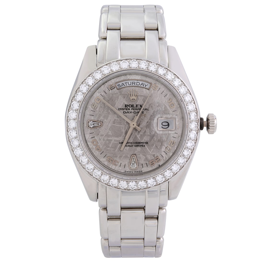 Rolex Day-Date 18946 Platinum Watch Diamond Bezel Meteorite Dial: Rolex Day-Date 18946 Platinum Watch Diamond Bezel Meteorite Dial Presenting the Rolex Masterpiece Platinum Day-Date watch, model 18946, an exquisite luxury wristwatch that combines timeless elegance w