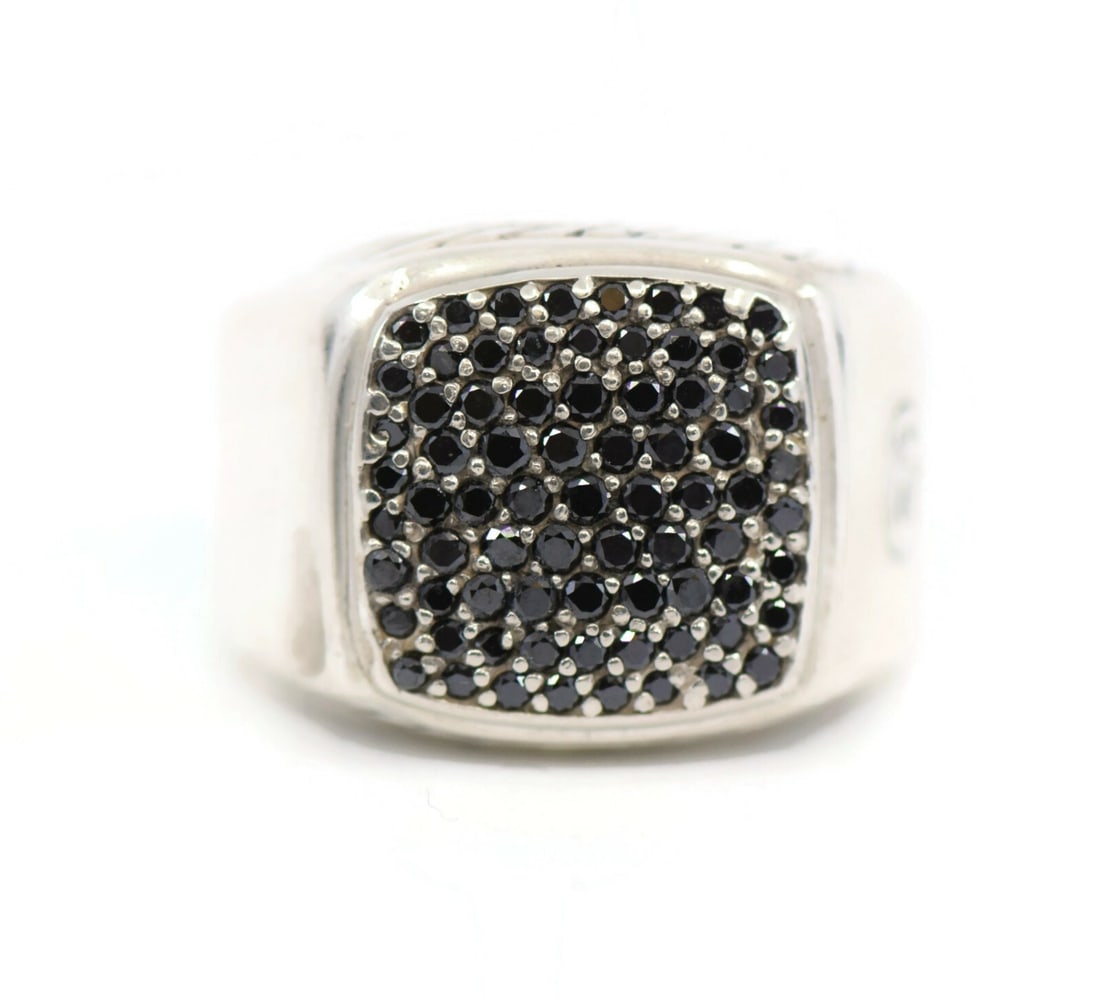 David Yurman Black Diamond Ring in Sterling Silver Size 8.75 Authentic: David Yurman Black Diamond Ring in Sterling Silver Size 8.75 Authentic This exquisite David Yurman ring features a stunning black diamond set in luxurious sterling silver. With a ring size of 8.75, it