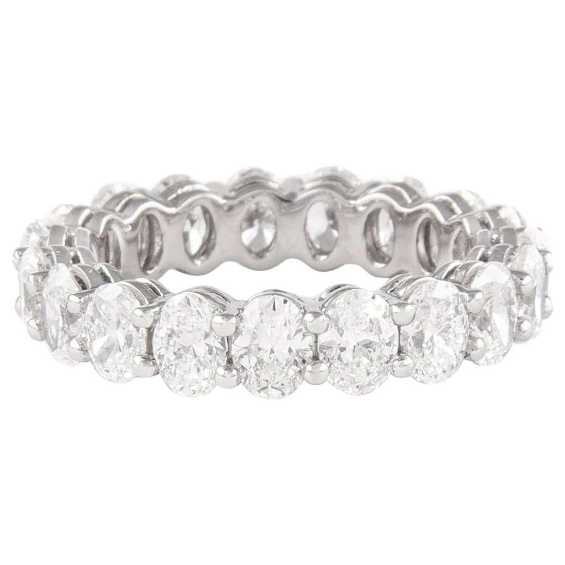 4.63ct F VS Oval Diamond Eternity Band 18k White Gold: 4.63ct F VS Oval Diamond Eternity Band 18k White Gold This exquisite oval cut diamond eternity band features 19 stunning oval cut diamonds totaling 4.63 carats, showcasing a beautiful F color and VS c
