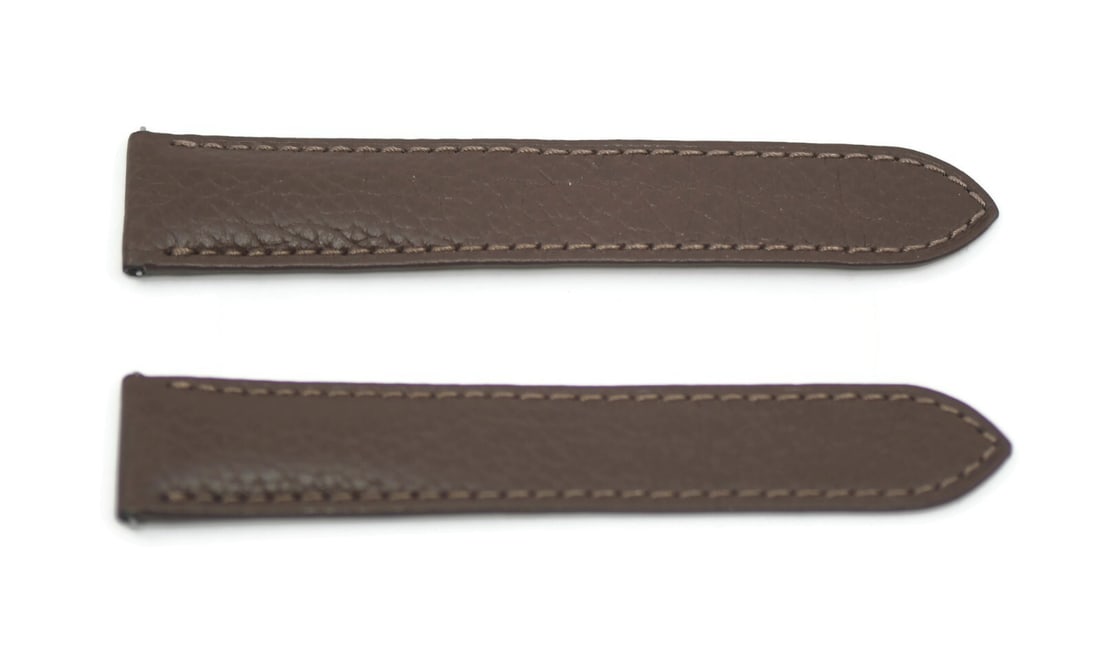 Cartier 18mm Brown Leather Wristwatch Band Authentic: Cartier 18mm Brown Leather Wristwatch Band Authentic This authentic Cartier wristwatch band features a luxurious brown leather construction, designed for durability and style. With a band width of 18 