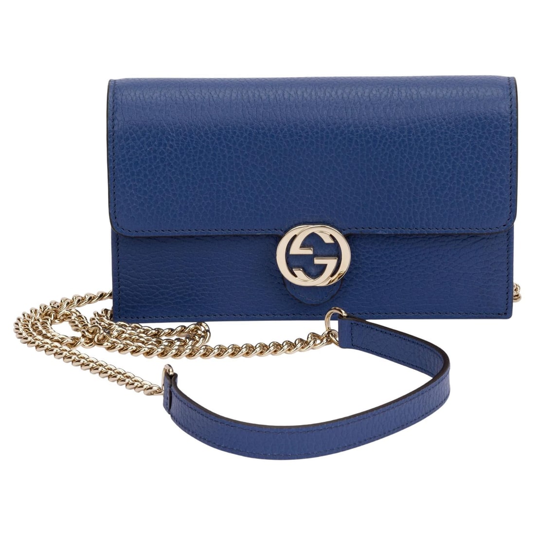 Gucci Blue Hammered Leather Crossbody Bag with Gold Tone Hardware: Gucci Blue Hammered Leather Crossbody Bag with Gold Tone Hardware Introducing a luxurious Gucci blue hammered leather cross body bag, ideal for both style and functionality. This exquisite designer pi