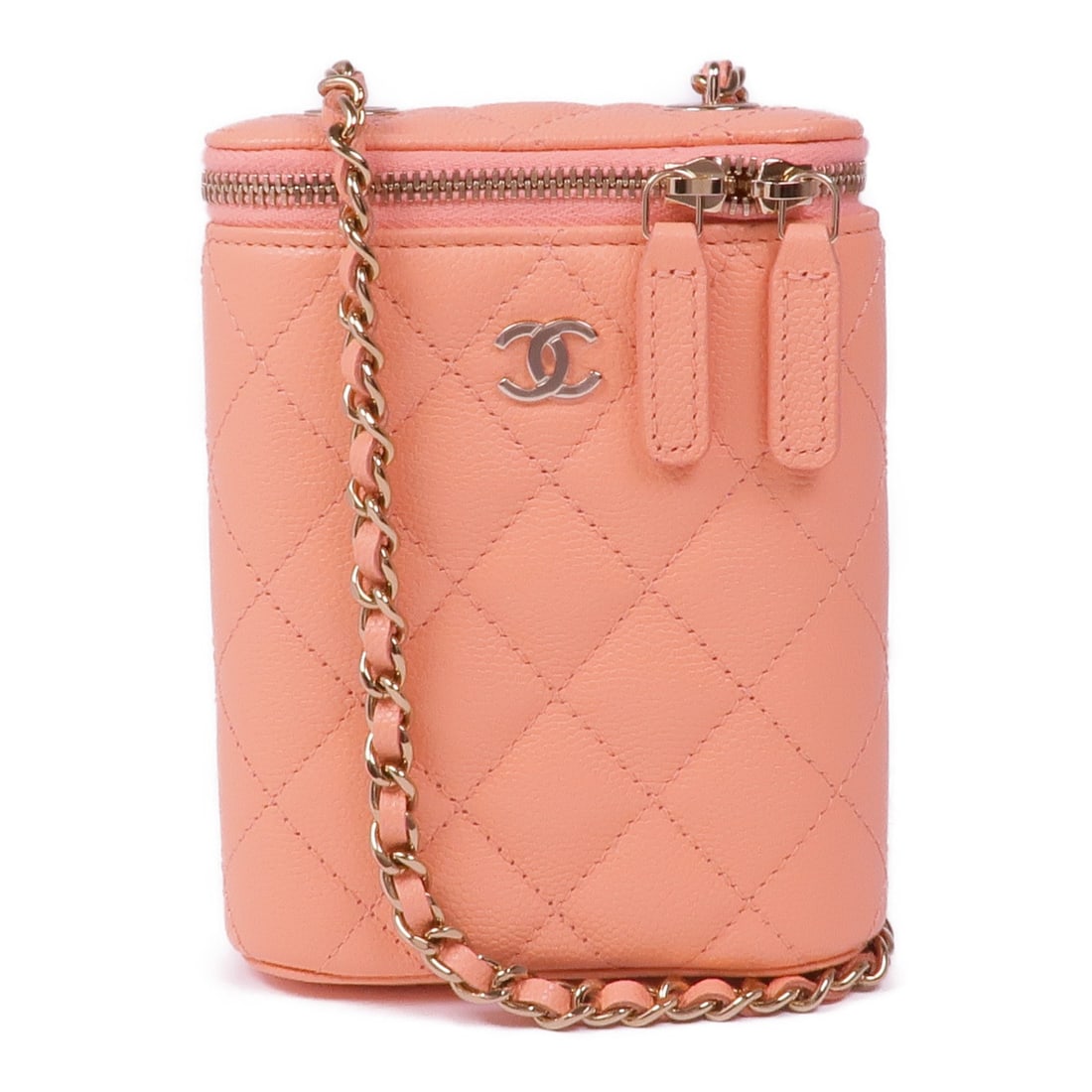 CHANEL CC Black Calfskin Chain Shoulder Bag AS3710: CHANEL CC Black Calfskin Chain Shoulder Bag AS3710 This CHANEL shoulder bag features a compact design crafted from calfskin leather in a pink color. Made in France, it is designed for women and showca