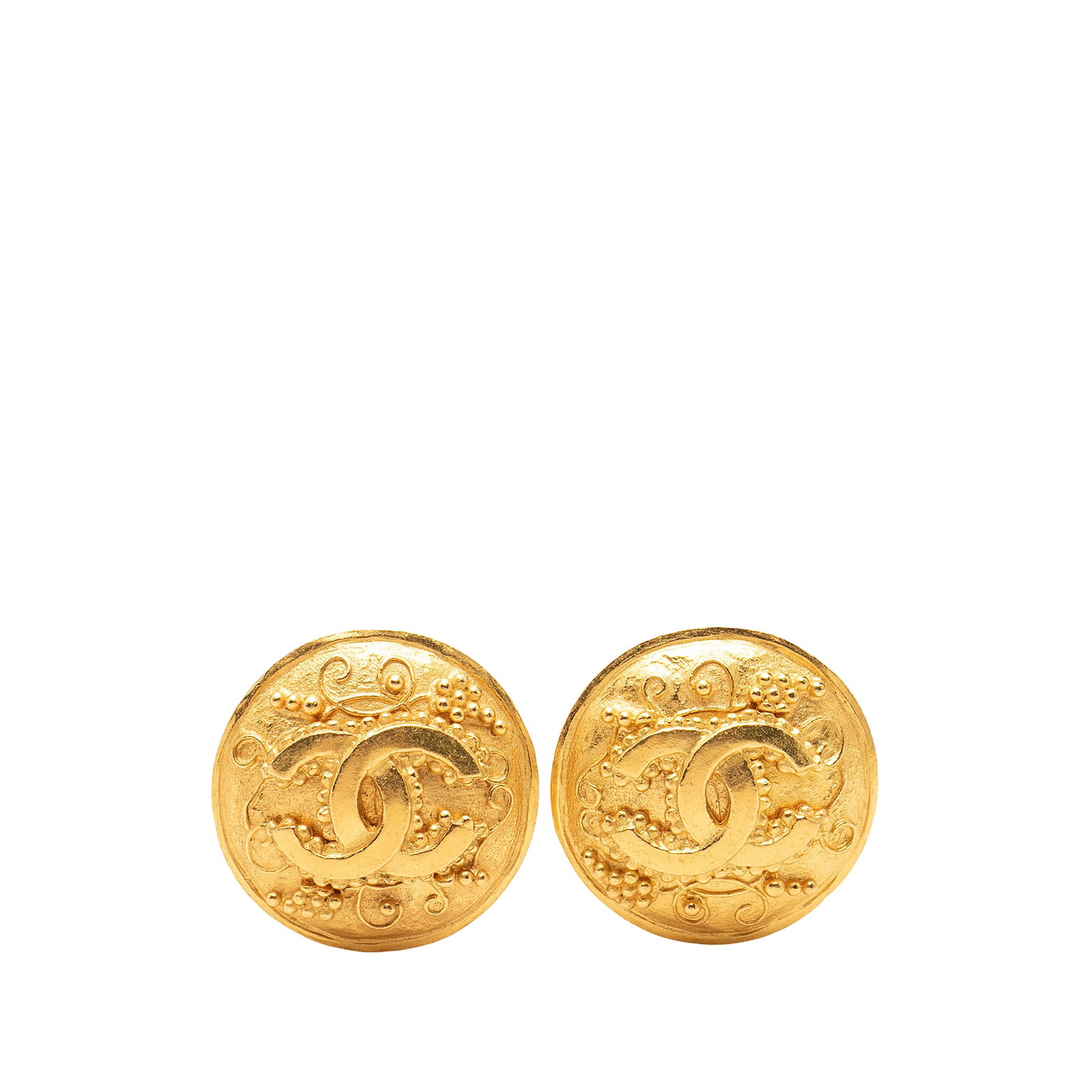 Chanel Grapevine CC Gold Plated Clip On Earrings: Chanel Grapevine CC Gold Plated Clip On Earrings These Chanel CC Gold Plated Grapevine Round Clip On Earrings feature gold plated metal bodies and secure back clip-on closures. Crafted in France, thes
