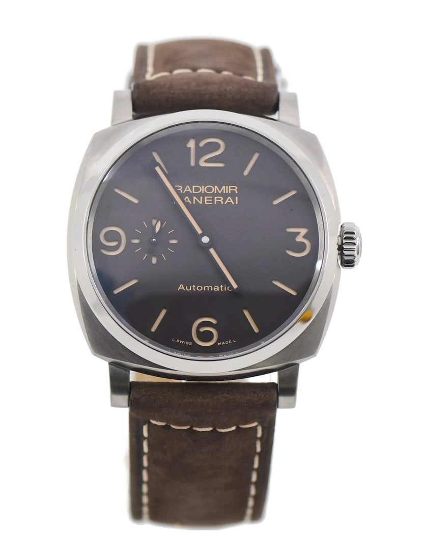 Panerai Radiomir PAM00619 45mm Titanium Automatic Watch with Box and Papers: Panerai Radiomir PAM00619 45mm Titanium Automatic Watch with Box and Papers The Panerai Radiomir 3 Day Titanium Watch PAM00619 is a sophisticated timepiece that combines style and functionality. This 