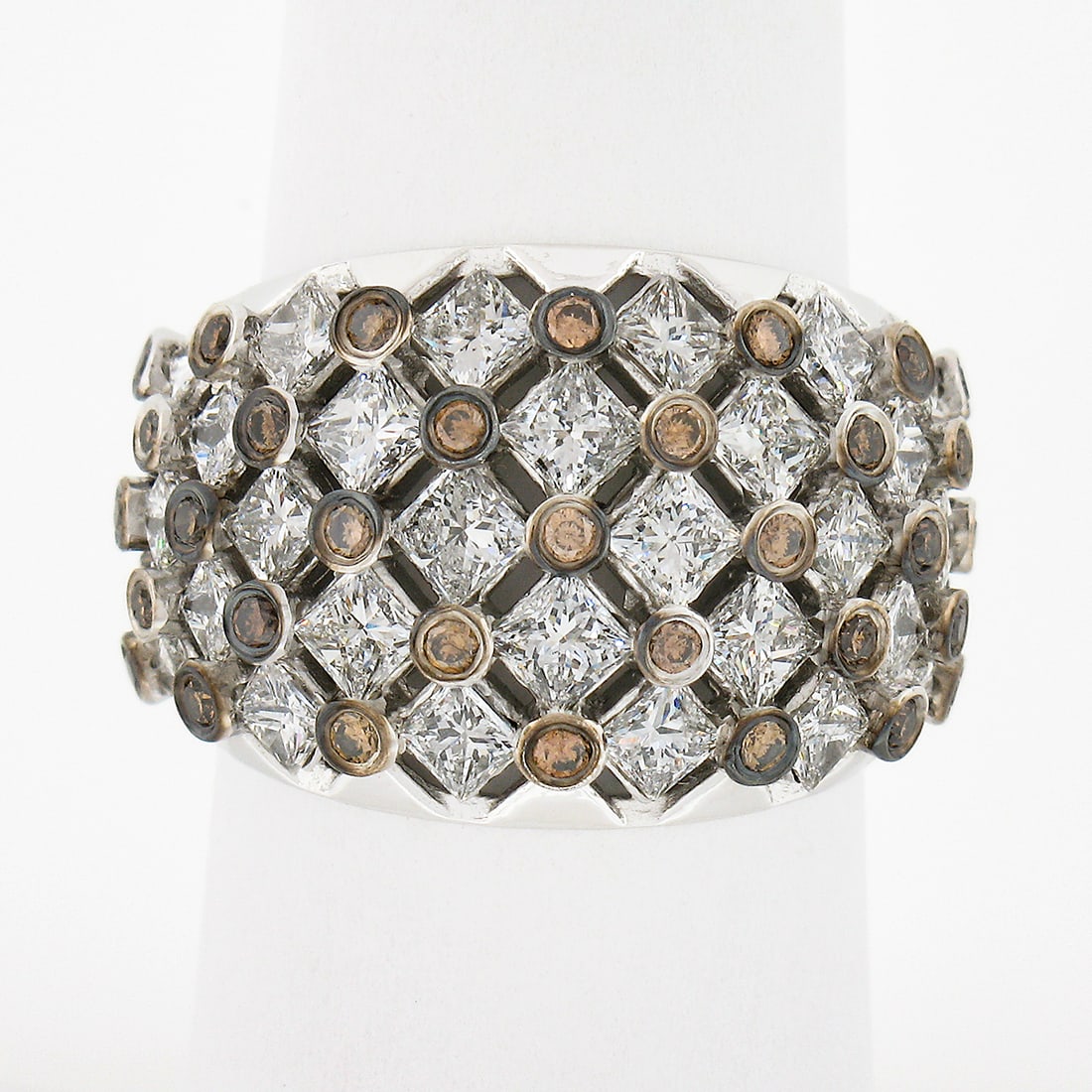 Effy 14K White Gold Diamond Quilted Domed Band Ring Size 7 (1 of 10)