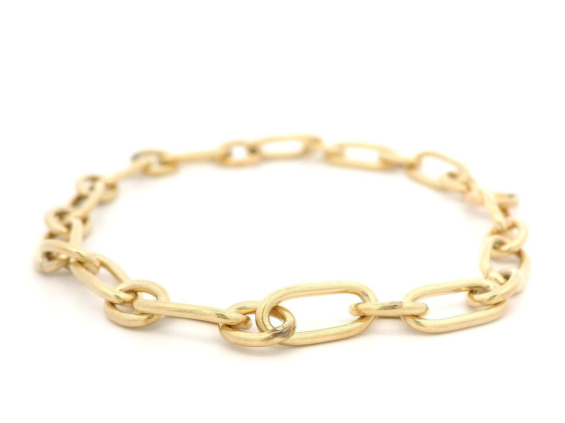 Vintage Handmade 13-14k Yellow Gold Charm Bracelet 7 Inch Open Link: Vintage Handmade 13-14k Yellow Gold Charm Bracelet 7 Inch Open Link This exquisite vintage charm bracelet features a unique combination of oval and round open link designs, crafted from solid 13-14k y