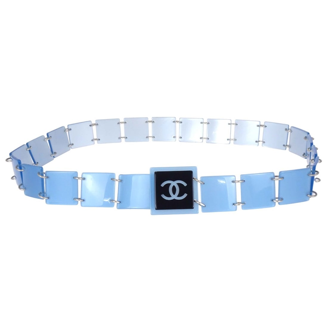 CHANEL 00T blue acrylic silver plated chain belt with box: CHANEL 00T blue acrylic silver plated chain belt with box Chanel CC chain belt for women in blue and silver, featuring a silver-plated chain with acrylic details. This 00T belt is made in France and c