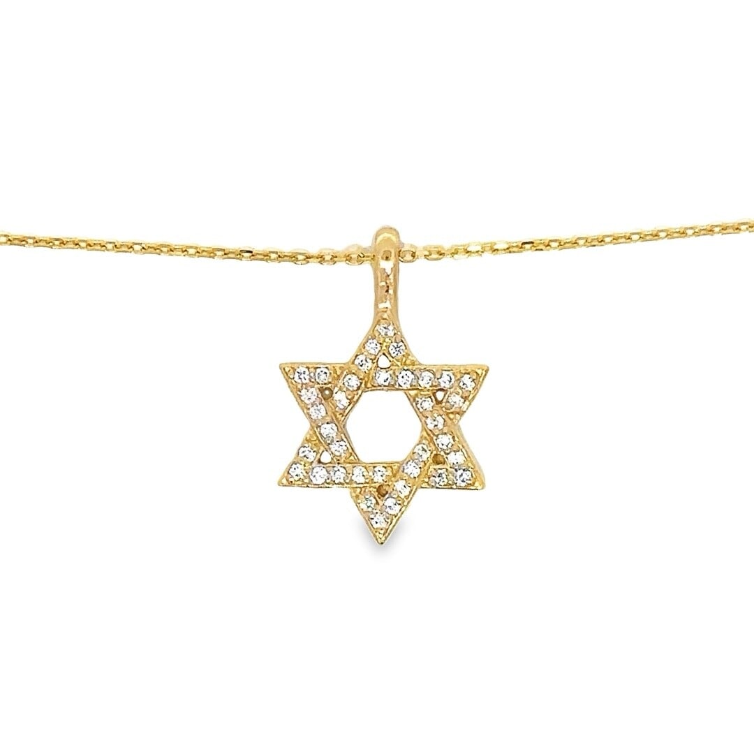 14K Yellow Gold Diamond Star of David Pendant Necklace Adjustable Chain: 14K Yellow Gold Diamond Star of David Pendant Necklace Adjustable Chain This stunning pendant features a Star of David design adorned with 36 round brilliant cut diamonds, showcasing a total carat wei