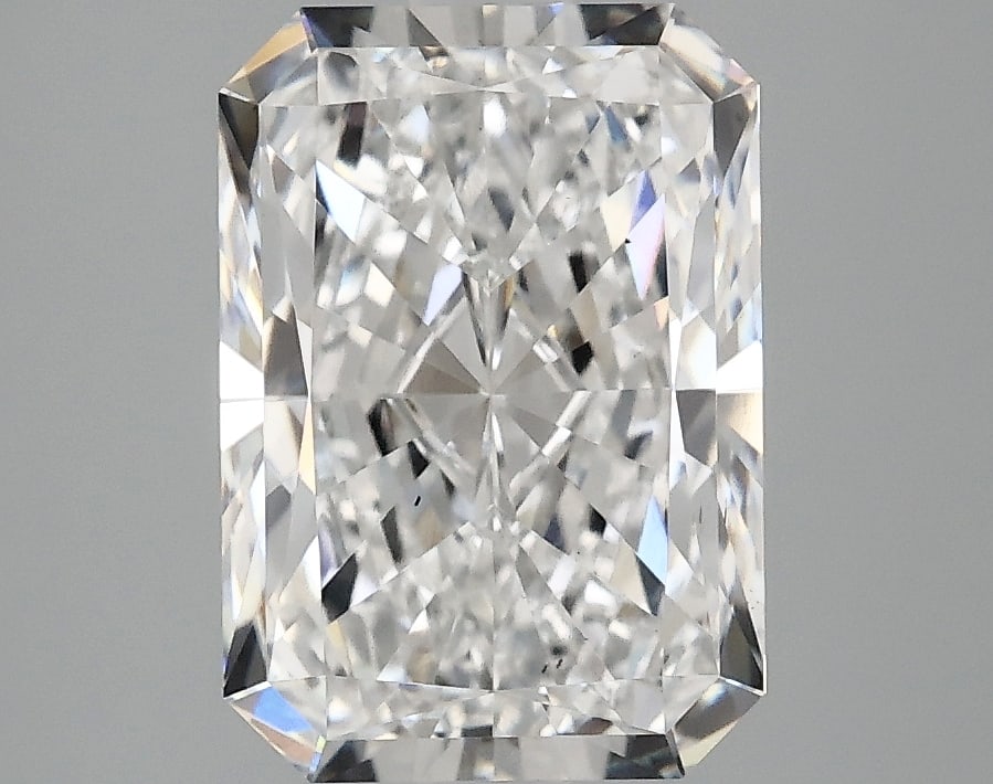 Loose Diamond - RADIANT 2.91ct E VS2: Loose Diamond - RADIANT 2.91ct E VS2 Source: This is a real non-mined Diamond that has been grown in a lab Shape: RADIANT Carats: 2.91 Color: E Clarity: VS2 Certification: IGI Condition: Pre-Owned PLE