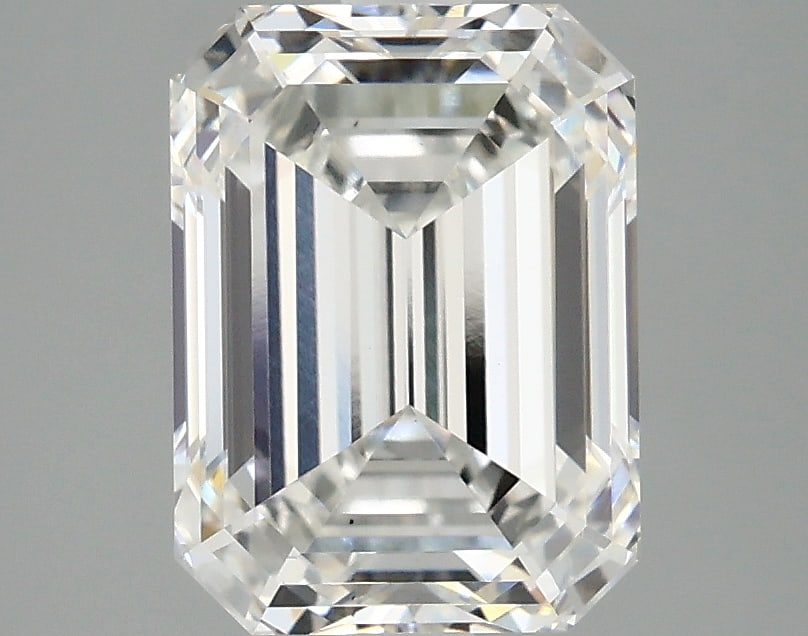 Loose Diamond - EMERALD 3.08ct E VS1: Loose Diamond - EMERALD 3.08ct E VS1 Source: This is a real non-mined Diamond that has been grown in a lab Shape: EMERALD Carats: 3.08 Color: E Clarity: VS1 Certification: IGI Condition: Pre-Owned PLE