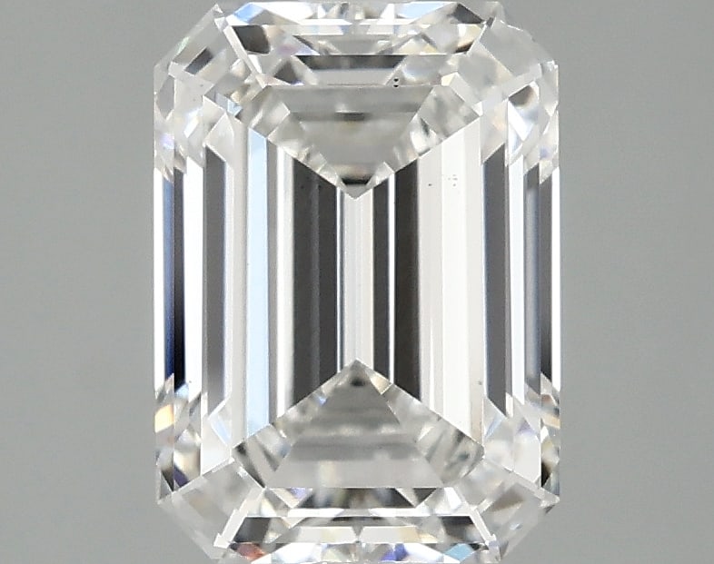 Loose Diamond - EMERALD 2.56ct E VS2: Loose Diamond - EMERALD 2.56ct E VS2 Source: This is a real non-mined Diamond that has been grown in a lab Shape: EMERALD Carats: 2.56 Color: E Clarity: VS2 Certification: IGI Condition: Pre-Owned PLE