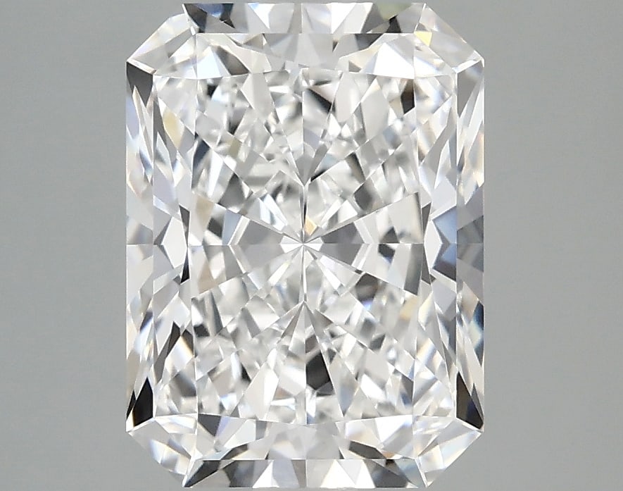 Loose Diamond - RADIANT 3.13ct D VS1: Loose Diamond - RADIANT 3.13ct D VS1 Source: This is a real non-mined Diamond that has been grown in a lab Shape: RADIANT Carats: 3.13 Color: D Clarity: VS1 Certification: IGI Condition: Pre-Owned PLE