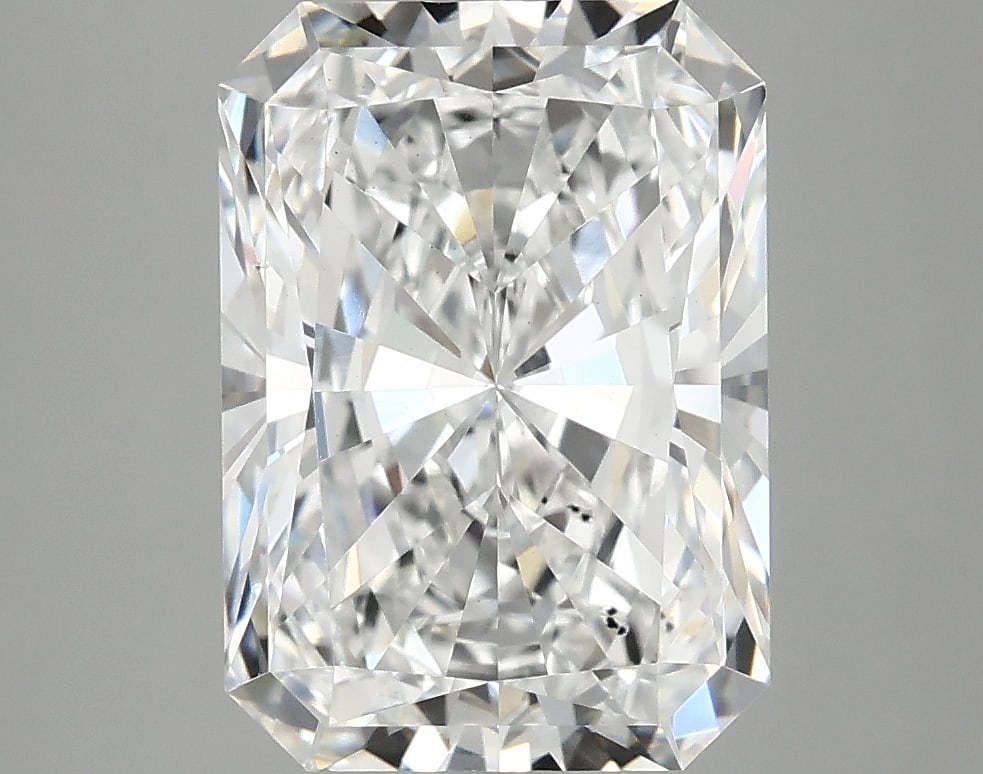 Loose Diamond - RADIANT 4.03ct E VS2: Loose Diamond - RADIANT 4.03ct E VS2 Source: This is a real non-mined Diamond that has been grown in a lab Shape: RADIANT Carats: 4.03 Color: E Clarity: VS2 Certification: IGI Condition: Pre-Owned PLE