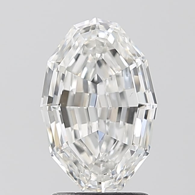 Loose Diamond - OVAL STEP CUT 2.03ct E VS2: Loose Diamond - OVAL STEP CUT 2.03ct E VS2 Source: This is a real non-mined Diamond that has been grown in a lab Shape: OVAL STEP CUT Carats: 2.03 Color: E Clarity: VS2 Certification: IGI Condition: P
