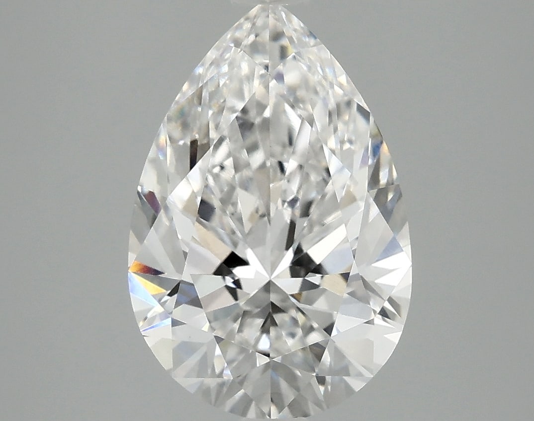 Loose Diamond - PEAR 3.42ct E VS1: Loose Diamond - PEAR 3.42ct E VS1 Source: This is a real non-mined Diamond that has been grown in a lab Shape: PEAR Carats: 3.42 Color: E Clarity: VS1 Certification: IGI Condition: Pre-Owned PLEASE NO
