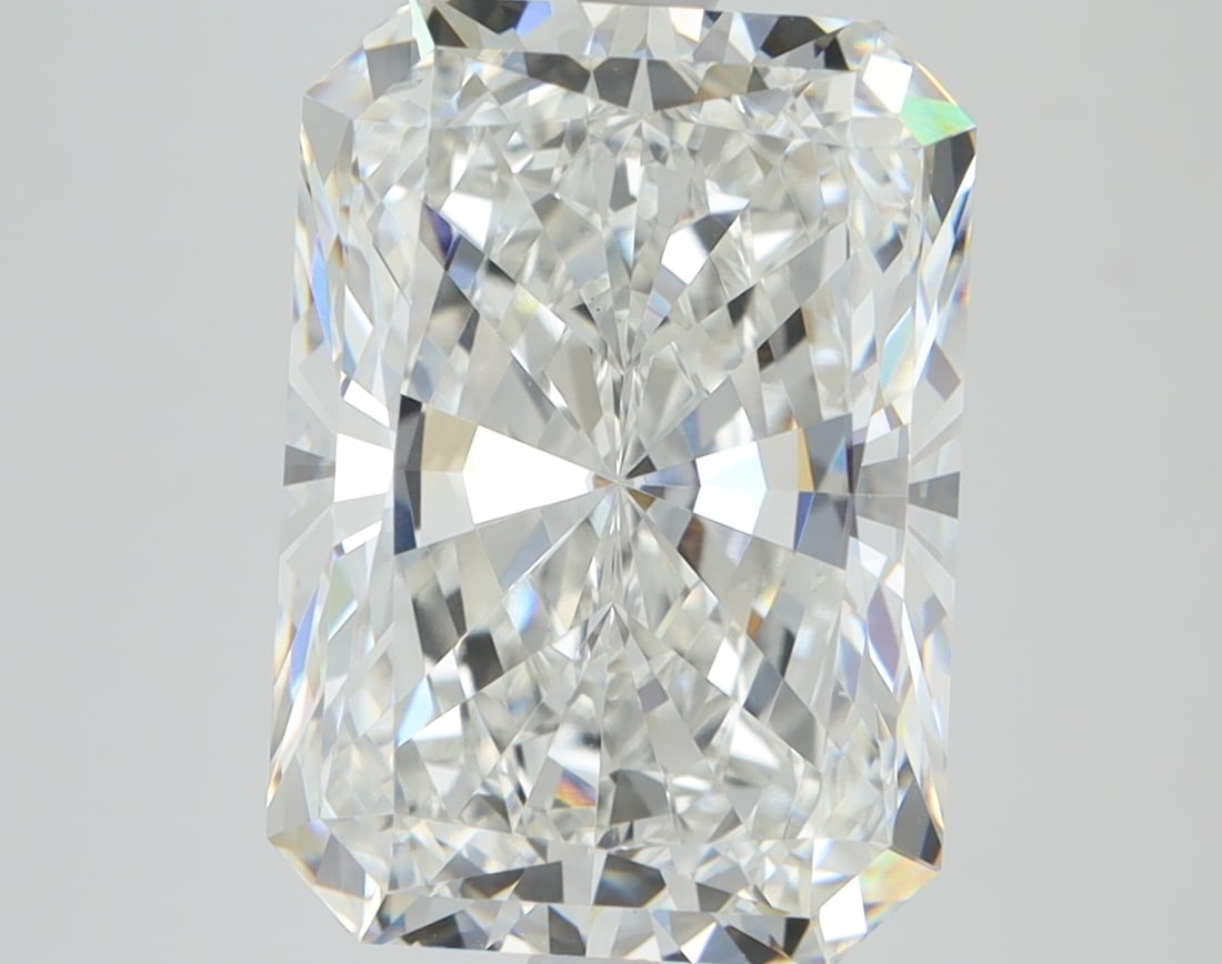 Loose Diamond - RADIANT 6.09ct E VS1: Loose Diamond - RADIANT 6.09ct E VS1 Source: This is a real non-mined Diamond that has been grown in a lab Shape: RADIANT Carats: 6.09 Color: E Clarity: VS1 Certification: IGI Condition: Pre-Owned PLE
