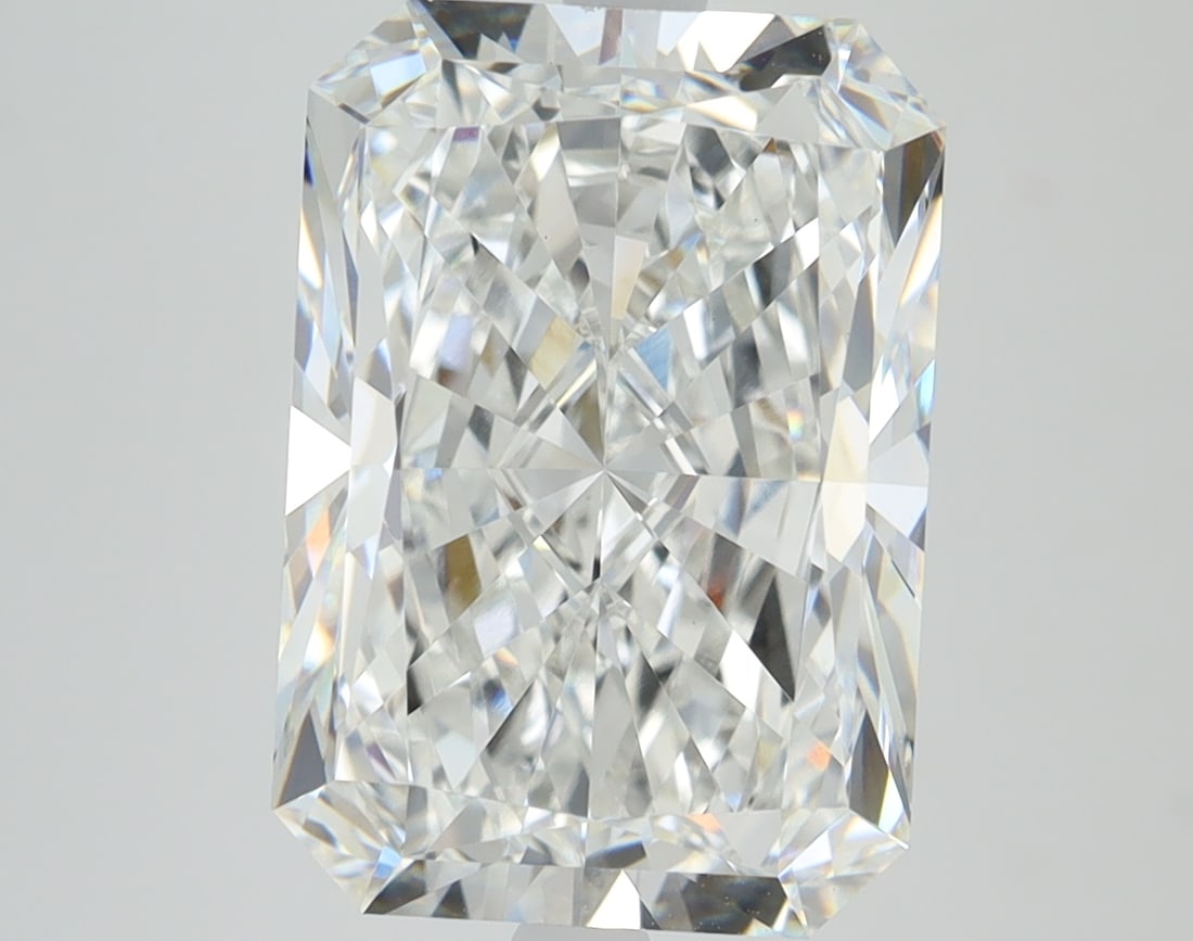 Loose Diamond - RADIANT 6.01ct E VS1: Loose Diamond - RADIANT 6.01ct E VS1 Source: This is a real non-mined Diamond that has been grown in a lab Shape: RADIANT Carats: 6.01 Color: E Clarity: VS1 Certification: IGI Condition: Pre-Owned PLE