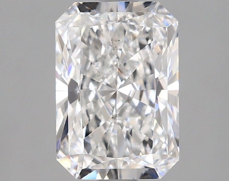 Loose Diamond - RADIANT 1.9ct E VS2: Loose Diamond - RADIANT 1.9ct E VS2 Source: This is a real non-mined Diamond that has been grown in a lab Shape: RADIANT Carats: 1.9 Color: E Clarity: VS2 Certification: IGI Condition: Pre-Owned PLEAS