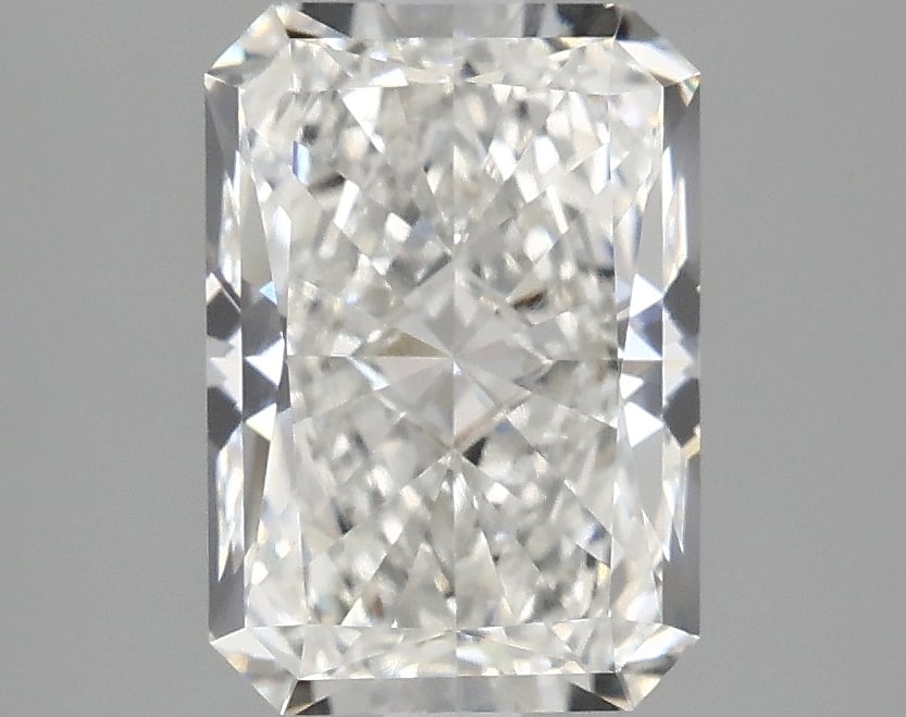 Loose Diamond - RADIANT 2.39ct E VVS2: Loose Diamond - RADIANT 2.39ct E VVS2 Source: This is a real non-mined Diamond that has been grown in a lab Shape: RADIANT Carats: 2.39 Color: E Clarity: VVS2 Certification: IGI Condition: Pre-Owned P