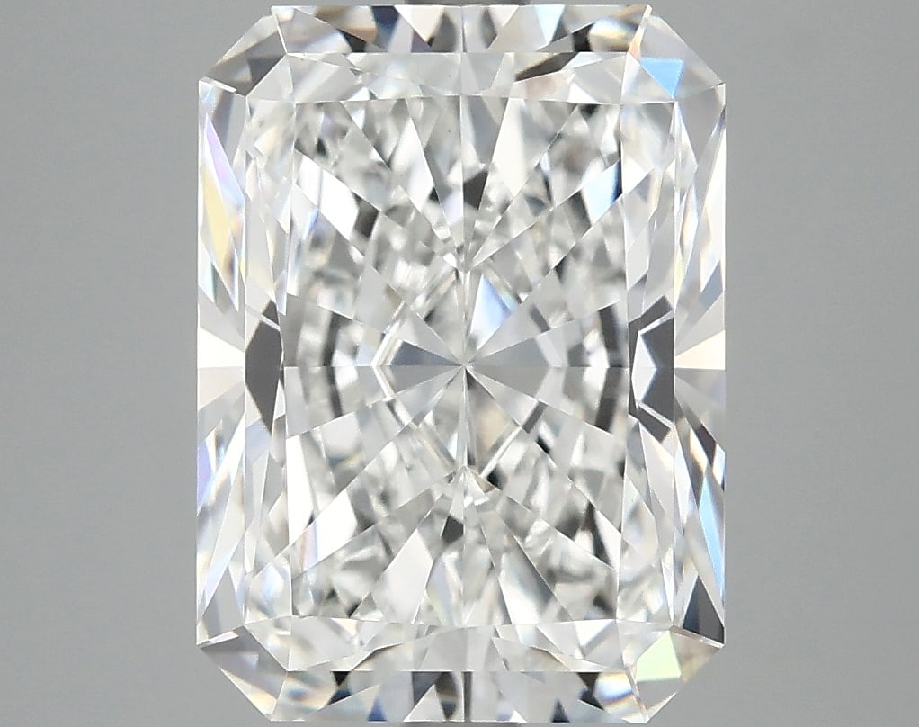 Loose Diamond - RADIANT 4.1ct E VVS2: Loose Diamond - RADIANT 4.1ct E VVS2 Source: This is a real non-mined Diamond that has been grown in a lab Shape: RADIANT Carats: 4.1 Color: E Clarity: VVS2 Certification: IGI Condition: Pre-Owned PLE