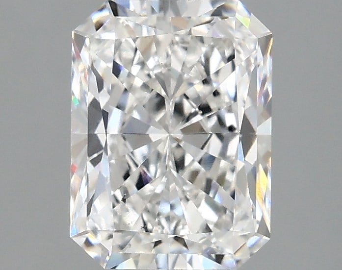 Loose Diamond - RADIANT 1.73ct E VS2: Loose Diamond - RADIANT 1.73ct E VS2 Source: This is a real non-mined Diamond that has been grown in a lab Shape: RADIANT Carats: 1.73 Color: E Clarity: VS2 Certification: IGI Condition: Pre-Owned PLE