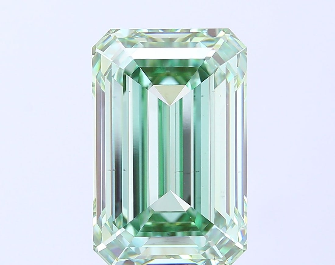 Loose Diamond - EMERALD 11.07ct Fancy Vivid Green VS1: Loose Diamond - EMERALD 11.07ct Fancy Vivid Green VS1 Source: This is a real non-mined Diamond that has been grown in a lab Shape: EMERALD Carats: 11.07 Color: Fancy Vivid Green Certification: IGI Vid