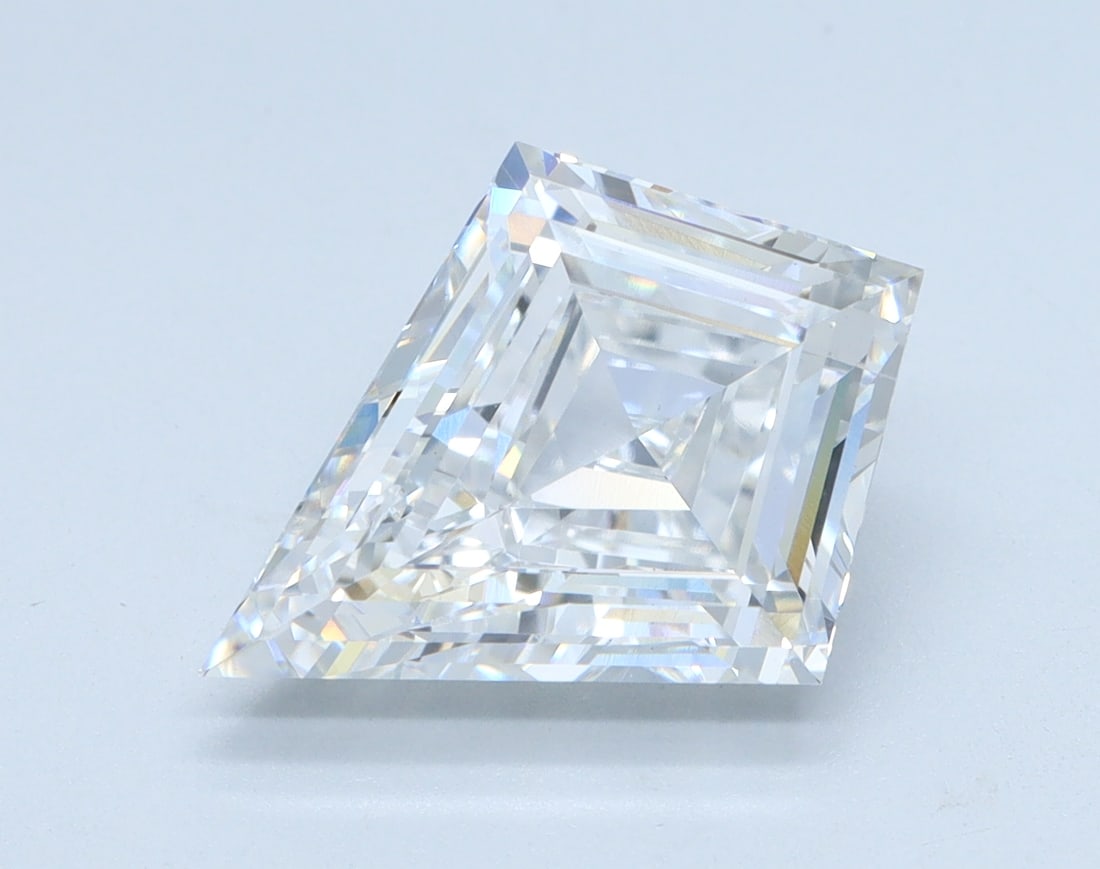 Loose Diamond - KITE 4.02ct E VS1: Loose Diamond - KITE 4.02ct E VS1 Source: This is a real non-mined Diamond that has been grown in a lab Shape: KITE Carats: 4.02 Color: E Clarity: VS1 Certification: IGI Condition: Pre-Owned PLEASE NO