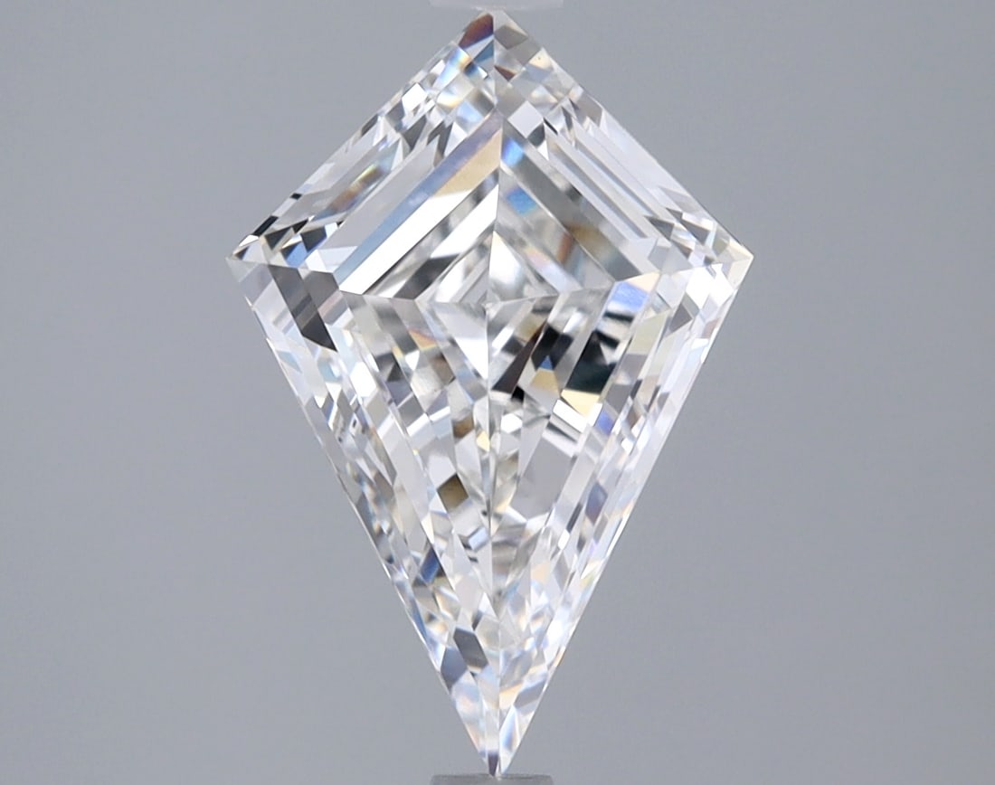 Loose Diamond - KITE 2ct E VVS2: Loose Diamond - KITE 2ct E VVS2 Source: This is a real non-mined Diamond that has been grown in a lab Shape: KITE Carats: 2 Color: E Clarity: VVS2 Certification: IGI Condition: Pre-Owned PLEASE NOTE: 