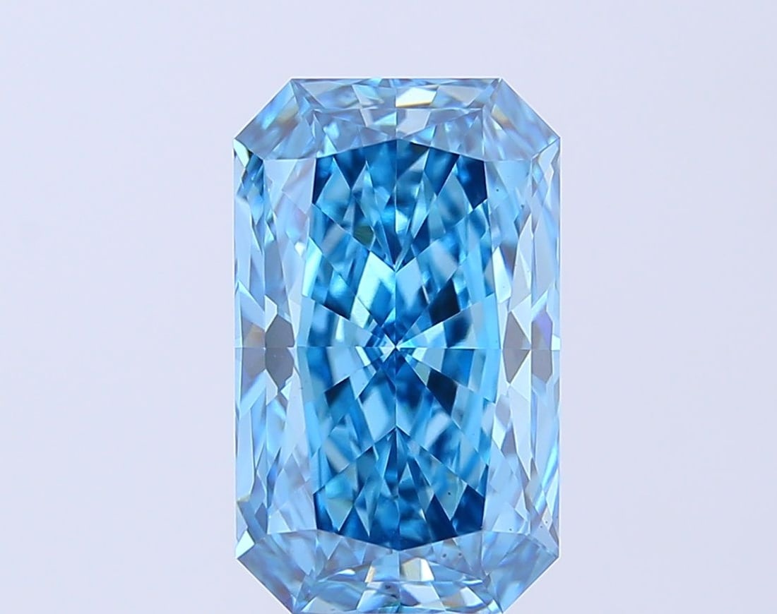 Loose Diamond - RADIANT 5.16ct Fancy Vivid Blue VS2: Loose Diamond - RADIANT 5.16ct Fancy Vivid Blue VS2 Source: This is a real non-mined Diamond that has been grown in a lab Shape: RADIANT Carats: 5.16 Color: Fancy Vivid Blue Certification: IGI Video: