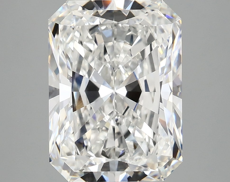 Loose Diamond - RADIANT 4.54ct E VS1: Loose Diamond - RADIANT 4.54ct E VS1 Source: This is a real non-mined Diamond that has been grown in a lab Shape: RADIANT Carats: 4.54 Color: E Clarity: VS1 Certification: IGI Condition: Pre-Owned PLE
