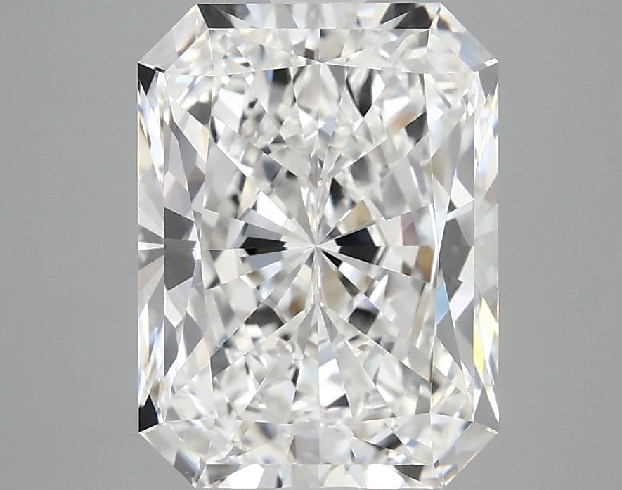 Loose Diamond - RADIANT 3.42ct E VVS2: Loose Diamond - RADIANT 3.42ct E VVS2 Source: This is a real non-mined Diamond that has been grown in a lab Shape: RADIANT Carats: 3.42 Color: E Clarity: VVS2 Certification: IGI Condition: Pre-Owned P