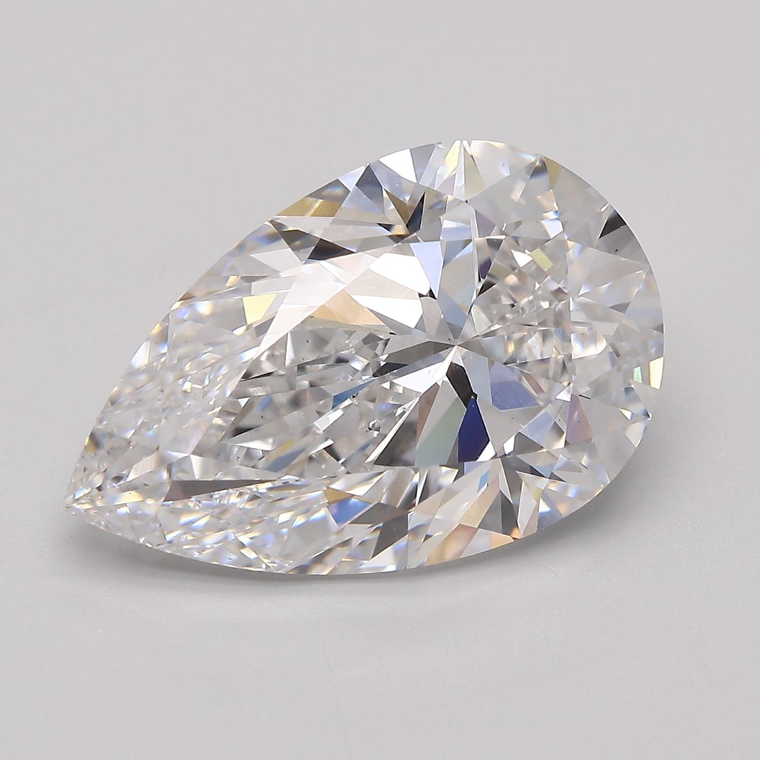 Loose Diamond - PEAR 8ct E VS2: Loose Diamond - PEAR 8ct E VS2 Source: This is a real non-mined Diamond that has been grown in a lab Shape: PEAR Carats: 8 Color: E Clarity: VS2 Certification: GIA Condition: Pre-Owned PLEASE NOTE: Fr