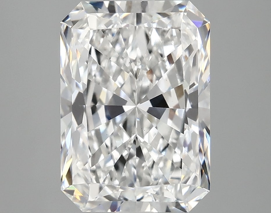 Loose Diamond - RADIANT 3.68ct E VS1: Loose Diamond - RADIANT 3.68ct E VS1 Source: This is a real non-mined Diamond that has been grown in a lab Shape: RADIANT Carats: 3.68 Color: E Clarity: VS1 Certification: IGI Condition: Pre-Owned PLE