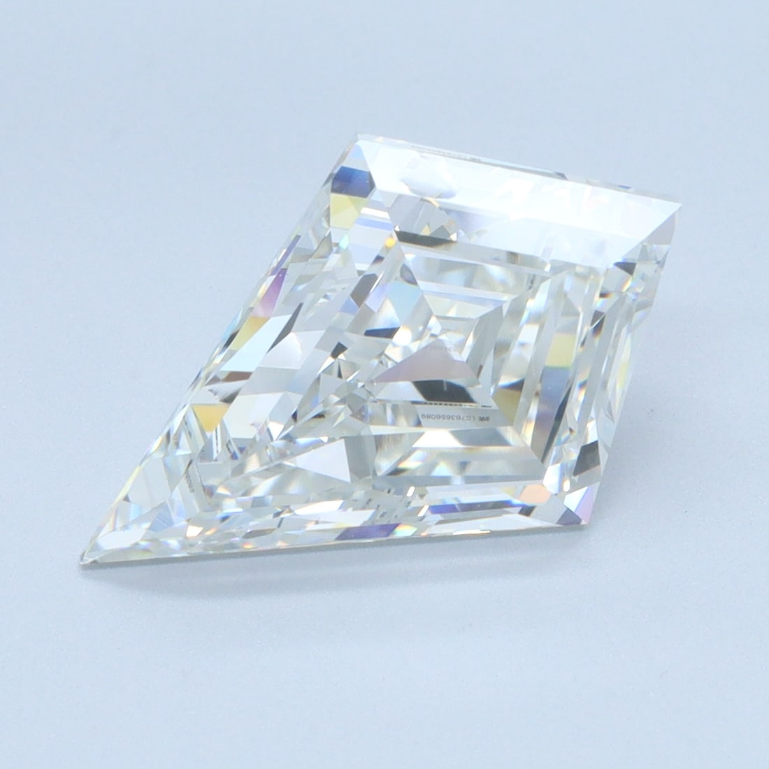 Loose Diamond - KITE 4.07ct F VVS2: Loose Diamond - KITE 4.07ct F VVS2 Source: This is a real non-mined Diamond that has been grown in a lab Shape: KITE Carats: 4.07 Color: F Clarity: VVS2 Certification: IGI Condition: Pre-Owned PLEASE 