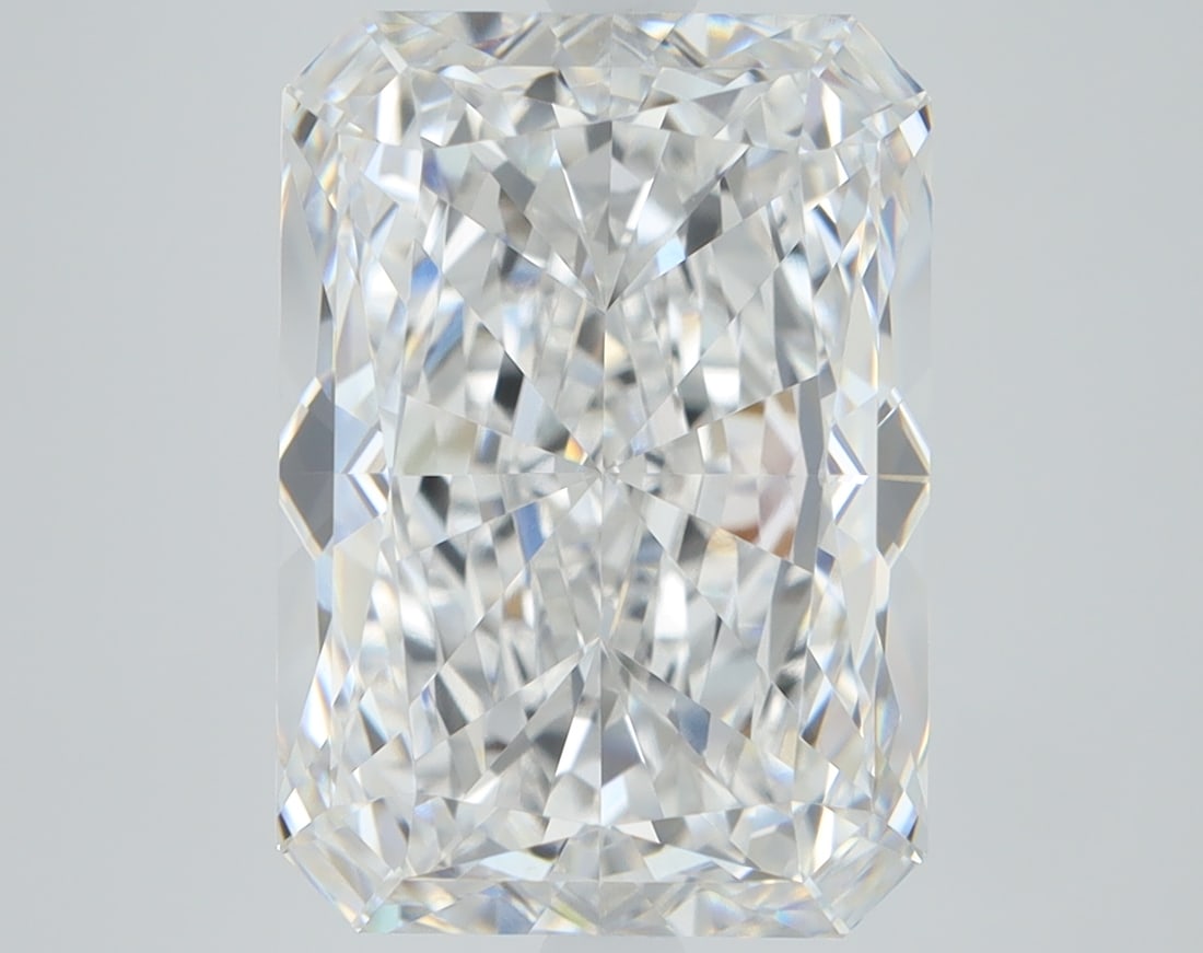 Loose Diamond - RADIANT 2.89ct D VS2: Loose Diamond - RADIANT 2.89ct D VS2 Source: This is a real non-mined Diamond that has been grown in a lab Shape: RADIANT Carats: 2.89 Color: D Clarity: VS2 Certification: IGI Condition: Pre-Owned PLE