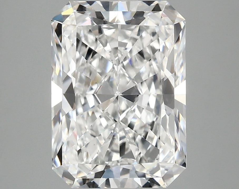 Loose Diamond - RADIANT 3.44ct E VS1: Loose Diamond - RADIANT 3.44ct E VS1 Source: This is a real non-mined Diamond that has been grown in a lab Shape: RADIANT Carats: 3.44 Color: E Clarity: VS1 Certification: IGI Condition: Pre-Owned PLE
