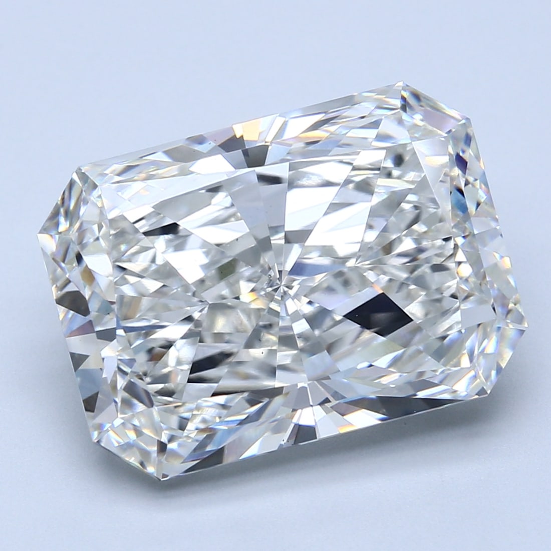 Loose Diamond - RADIANT 11.21ct G VS2: Loose Diamond - RADIANT 11.21ct G VS2 Source: This is a real non-mined Diamond that has been grown in a lab Shape: RADIANT Carats: 11.21 Color: G Clarity: VS2 Certification: IGI Condition: Pre-Owned P