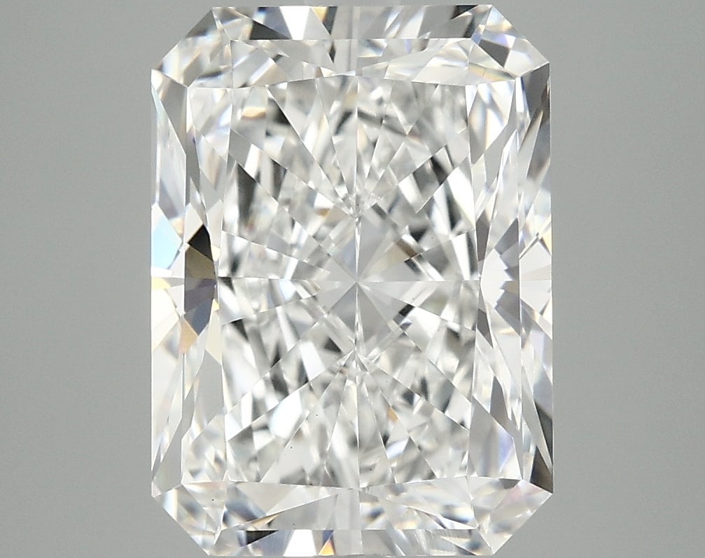 Loose Diamond - RADIANT 5ct D VS1: Loose Diamond - RADIANT 5ct D VS1 Source: This is a real non-mined Diamond that has been grown in a lab Shape: RADIANT Carats: 5 Color: D Clarity: VS1 Certification: IGI Condition: Pre-Owned PLEASE NO