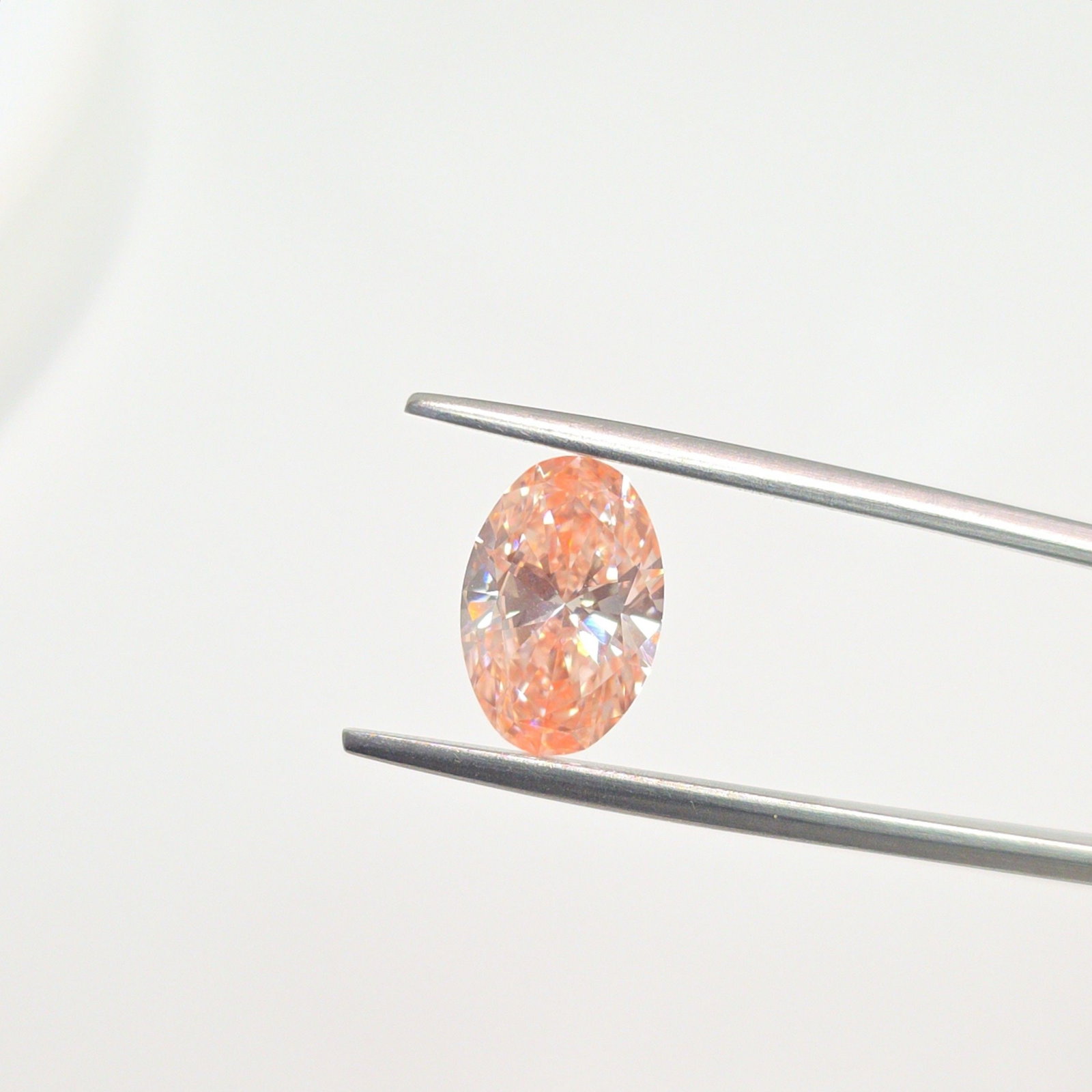 Loose Diamond - OVAL 2.5ct Fancy Vivid Pink VS1: Loose Diamond - OVAL 2.5ct Fancy Vivid Pink VS1 Source: This is a real non-mined Diamond that has been grown in a lab Shape: OVAL Carats: 2.5 Color: Fancy Vivid Pink Certification: IGI PLEASE NOTE: Fr