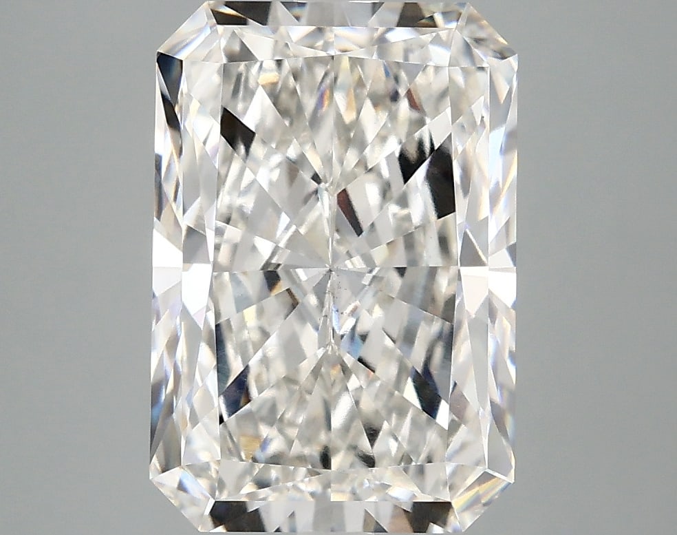 Loose Diamond - RADIANT 3.88ct F VS2: Loose Diamond - RADIANT 3.88ct F VS2 Source: This is a real non-mined Diamond that has been grown in a lab Shape: RADIANT Carats: 3.88 Color: F Clarity: VS2 Certification: IGI Condition: Pre-Owned PLE