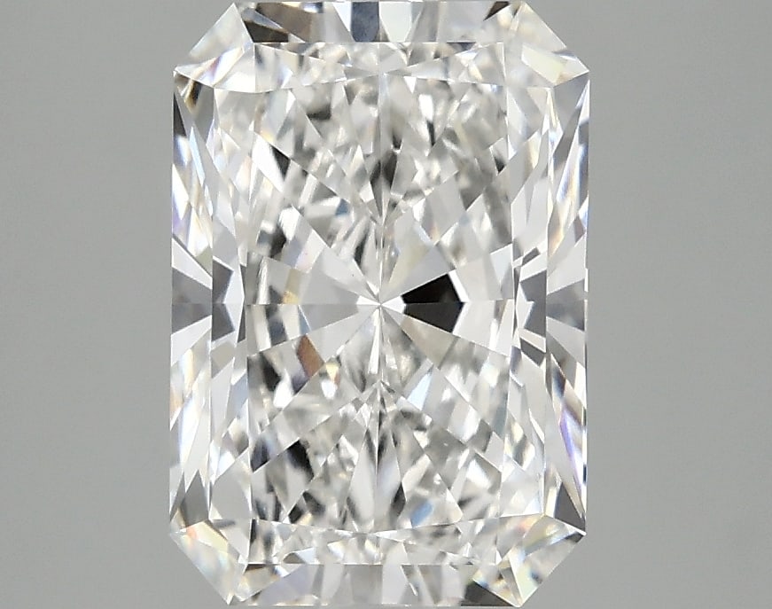 Loose Diamond - RADIANT 2.92ct F VVS2: Loose Diamond - RADIANT 2.92ct F VVS2 Source: This is a real non-mined Diamond that has been grown in a lab Shape: RADIANT Carats: 2.92 Color: F Clarity: VVS2 Certification: IGI Condition: Pre-Owned P